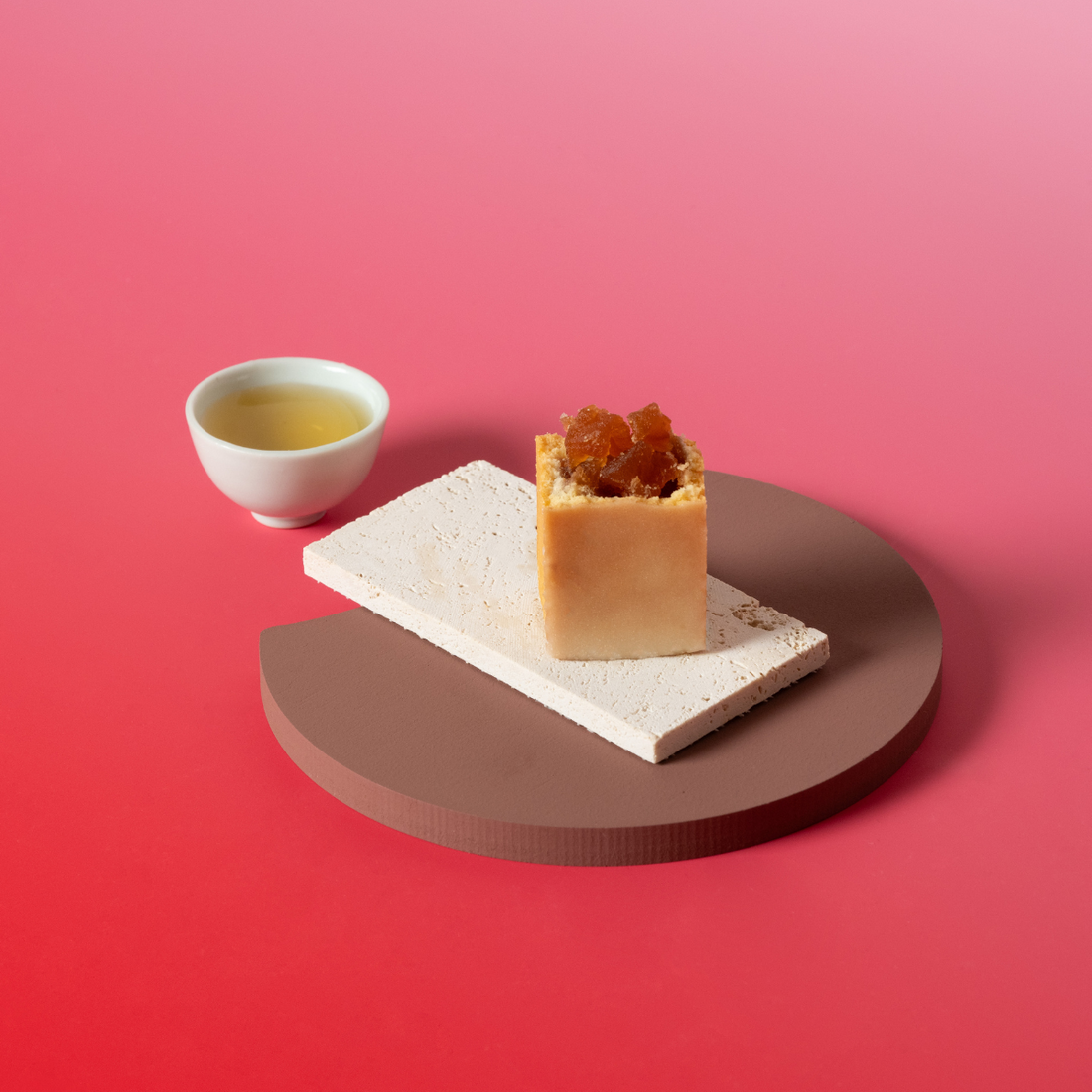 SunnyHills Pineapple Cakes: The Perfect Halal Treat for Lunar New Year!