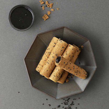 Hiwalk - Black Sesame Filled Extra Thick Egg Rolls (4 packs/ 8 rolls in a box)