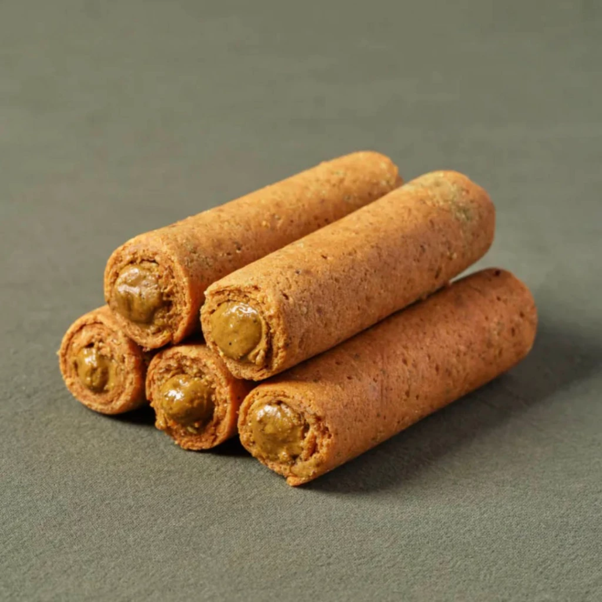 Hiwalk - Pistachio Filled Extra Thick Egg Rolls (8 rolls in a box)