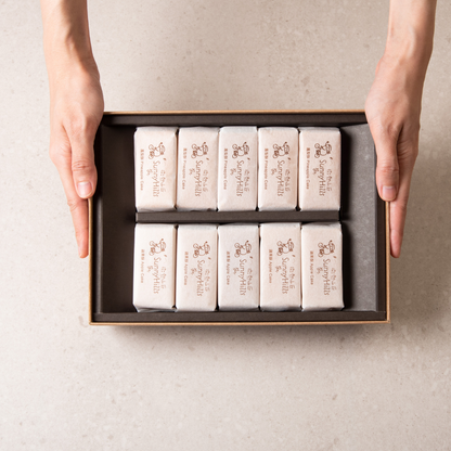 Pineapple Cake + Apple Cake Gift Box